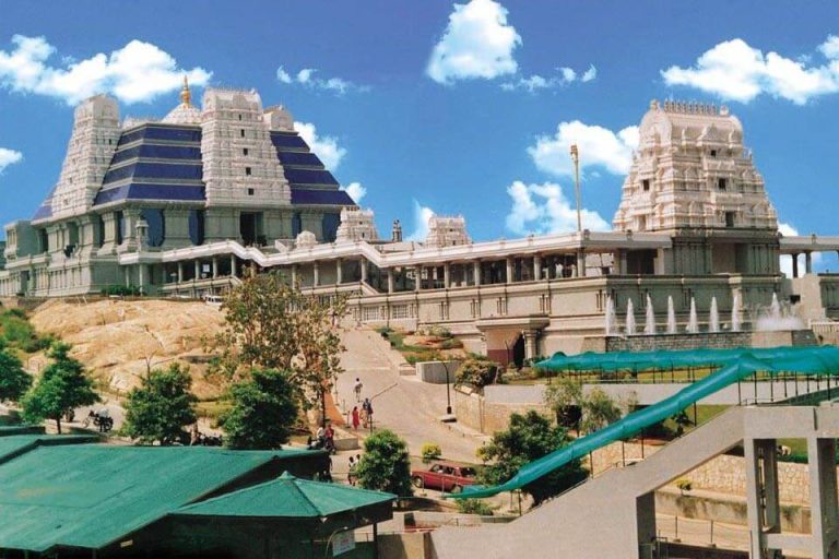 iskcon-temple-bangalore-famous-temples-info-guiders
