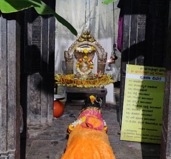 Ancient Chalukya Shri Siddeshwara Swamy Temple