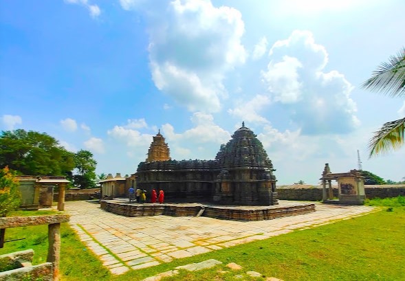 Nuggehalli Shri Hoysala Lakshmi Narasimha Temple