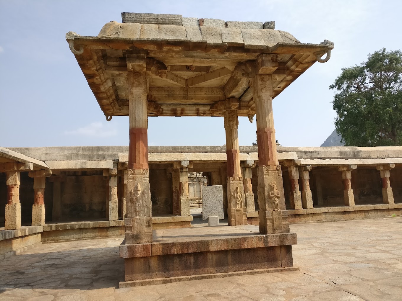 Shri Yoganandeeswara Swami Temple Chikkaballapur