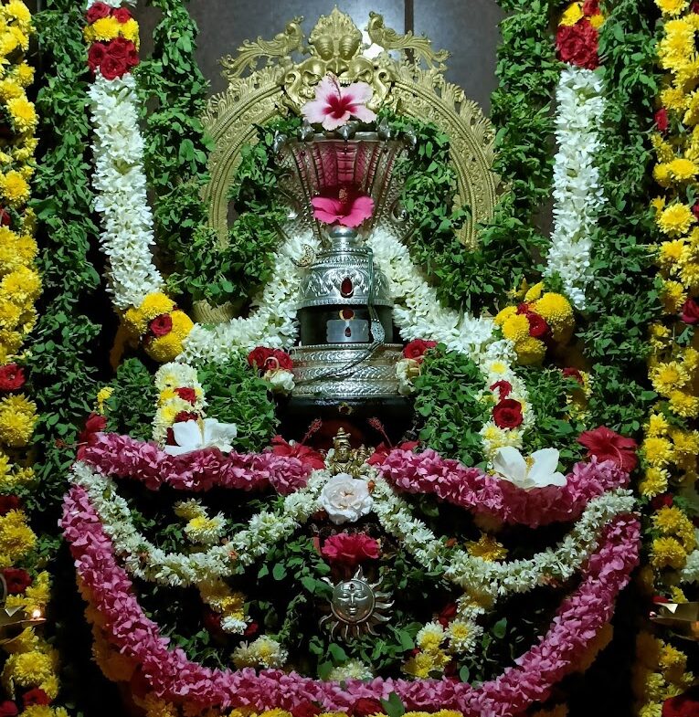 Sri Lakshmi Padmavati Sametha Venkateshwara Swamy, Sri Kashi Vishwanath And Poojambike Temple