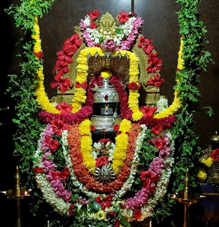 Sri Lakshmi Padmavati Sametha Venkateshwara Swamy, Sri Kashi Vishwanath And Poojambike Temple