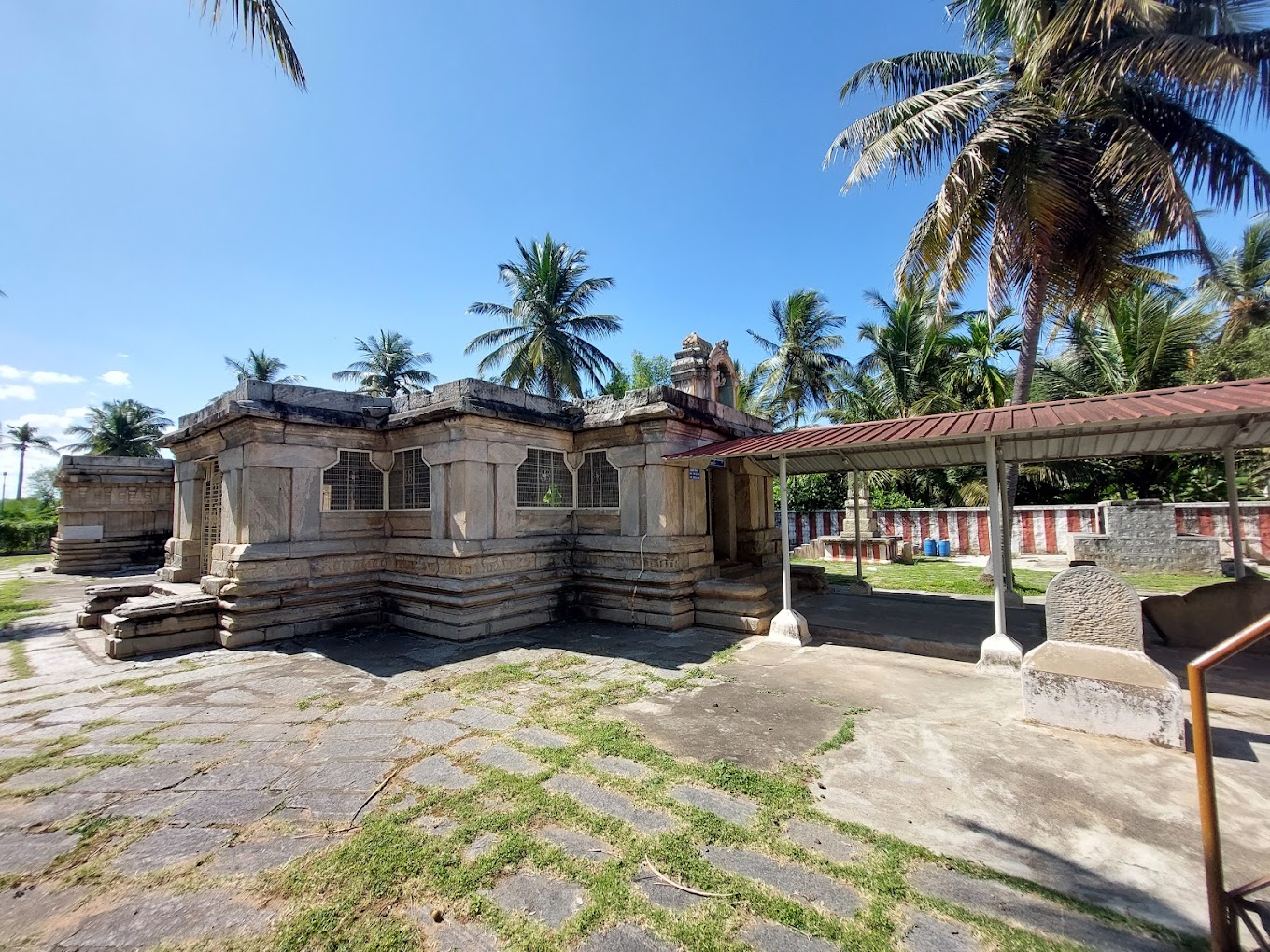 Ancient Shri Lakshmikantha Swamy Temple Hedathale