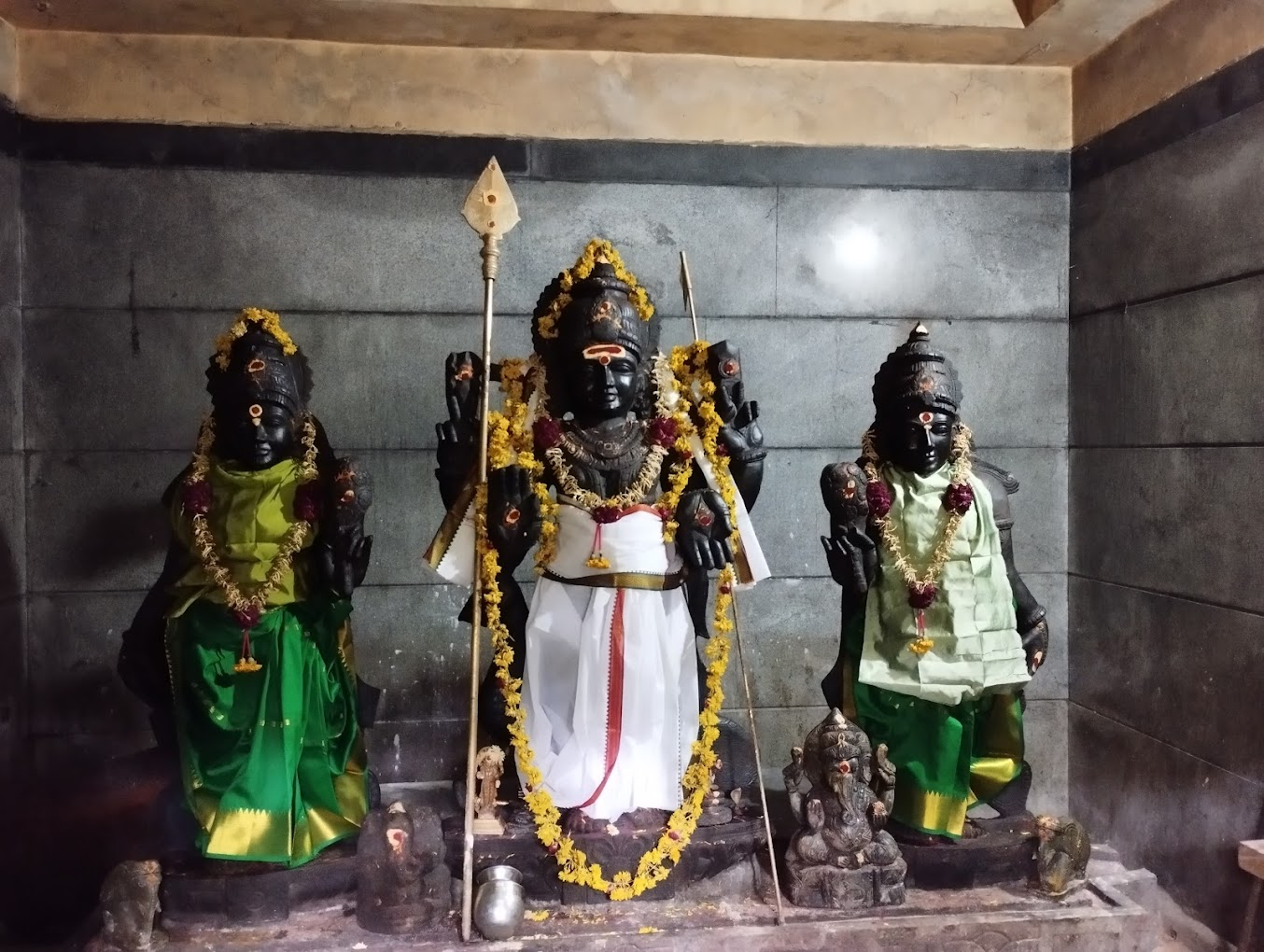 Shri Dakshina Kashi Vishwanatha Swamy Temple Antaragange