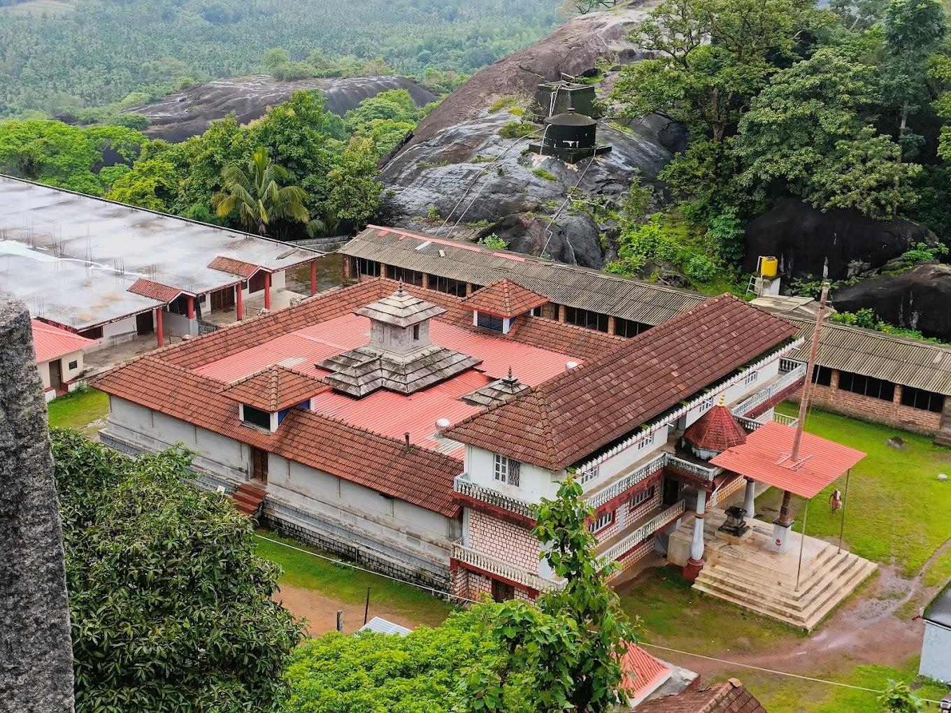 Sri Karinjeshwara Temple