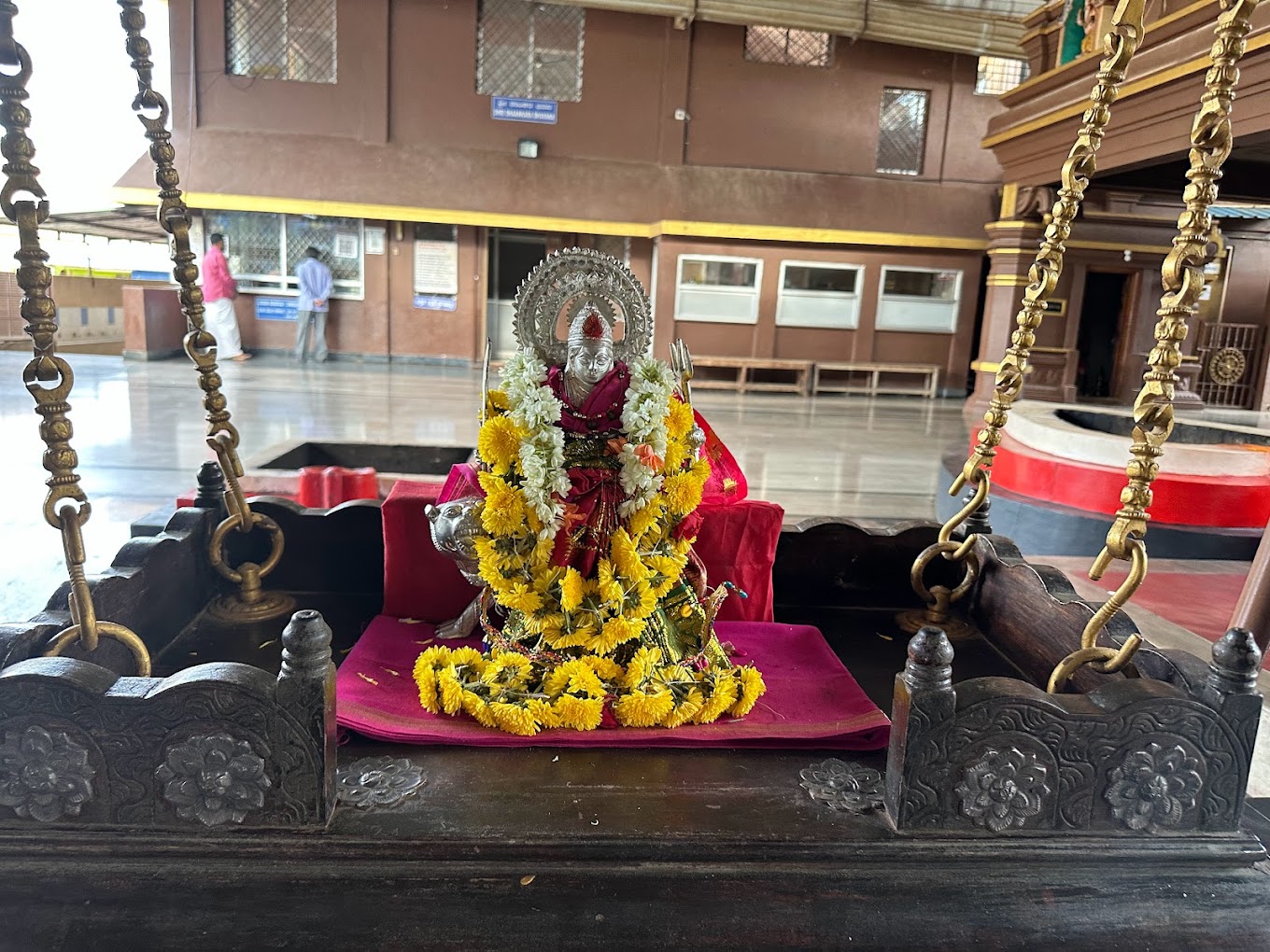 Sri Kamakshi Sharada Peeta & Mahameru Sri Chakra Gudi Hebbur