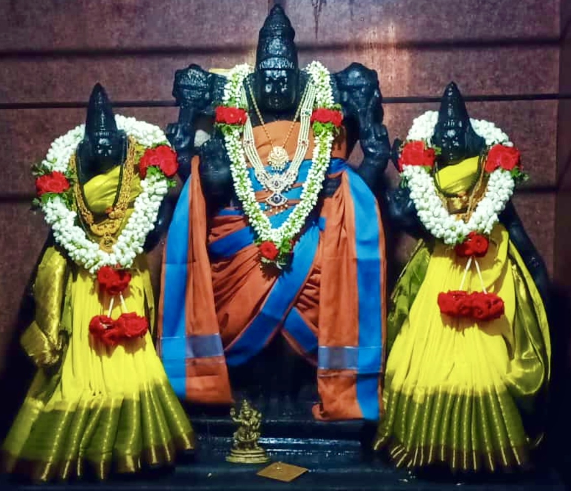 Sri Lakshmi Padmavati Sametha Venkateshwara Swamy, Sri Kashi Vishwanath And Poojambike Temple