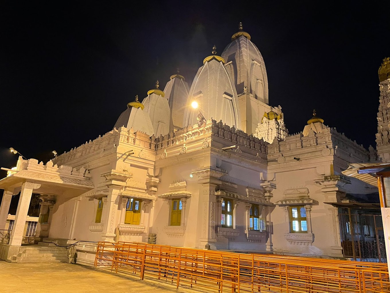 Shri Dwadasha Jyotirlinga Shiva Temple Bangalore