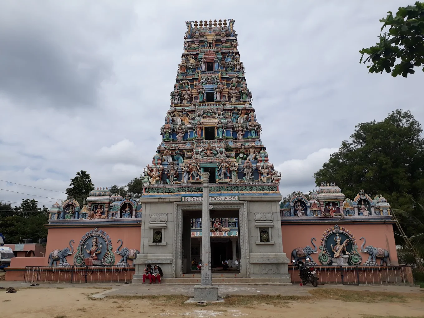Shri Bajaguru Kempamma Devi Temple